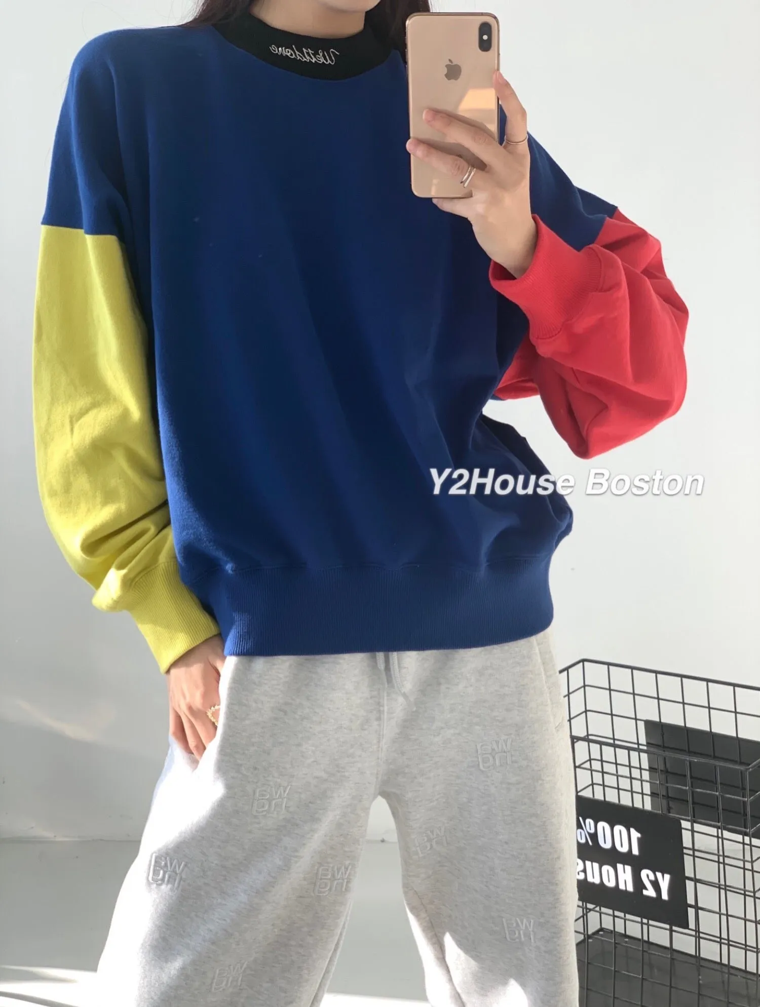 Color Blocking MTM Sweatshirt